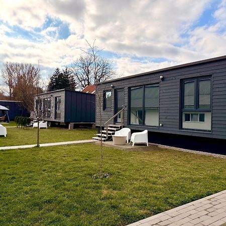 فيلا Pixel - Tiny Campus Tîrgu Secuiesc المظهر الخارجي الصورة